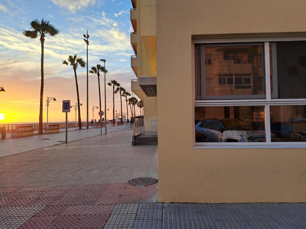 Maritimo28 Appartement Cádiz Buitenkant foto